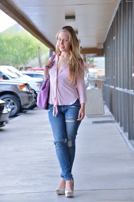 Beautiful teen drops her pants in public & runs home to spread her horny twat