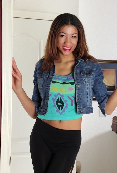 Hot black college girl Jade Richardson poses nude for next year's tuition