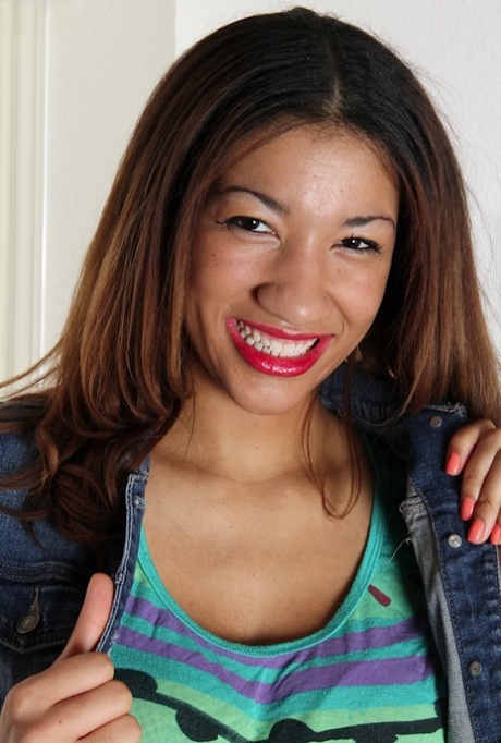 Hot black college girl Jade Richardson poses nude for next year's tuition