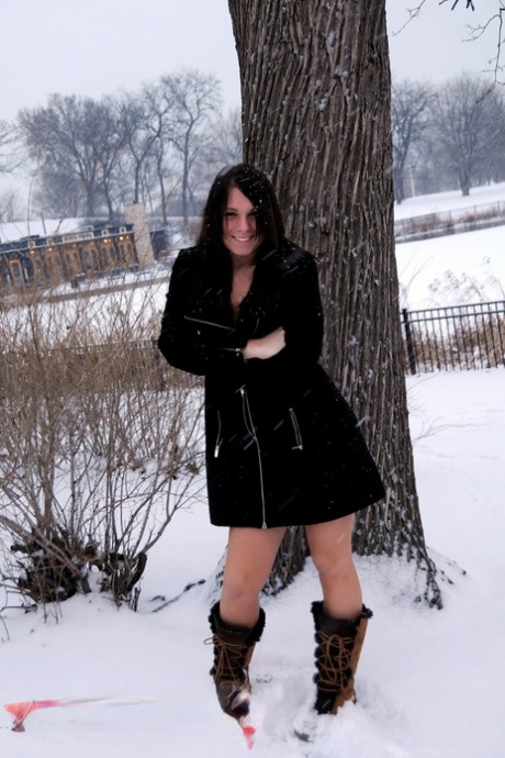 Ashley George Official XXX Pics