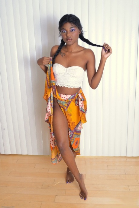 Skinny ebony amateur Yara Skye strips and spreads her twat in a solo