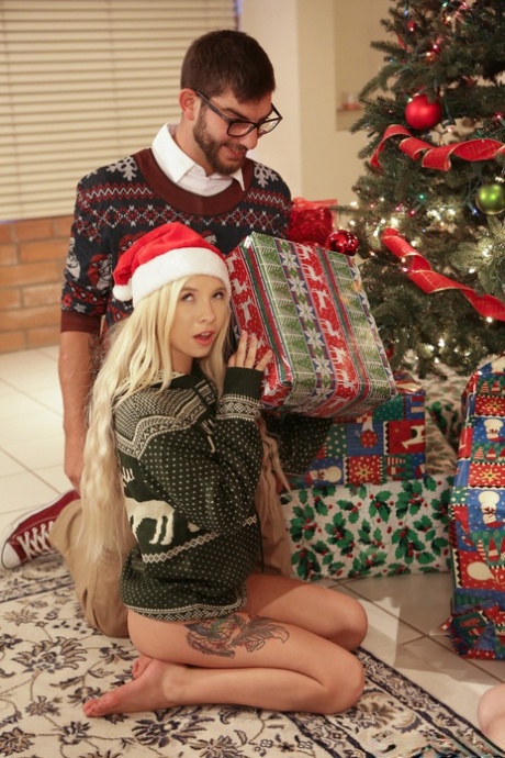 Stepsisters Kenzie Reeves & Angel Smalls fuck their adopted brother at Xmas