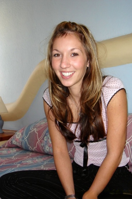 Cute looking teenage model Chloie Seven blowing a large dong in POV