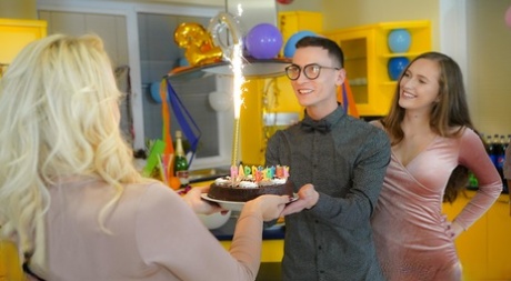 Kinky Stacy Cruz enjoys a wild 3some in front of her family on her birthday