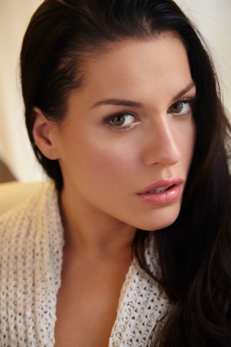 Sex Art starring Eveline Dellai Porn Images