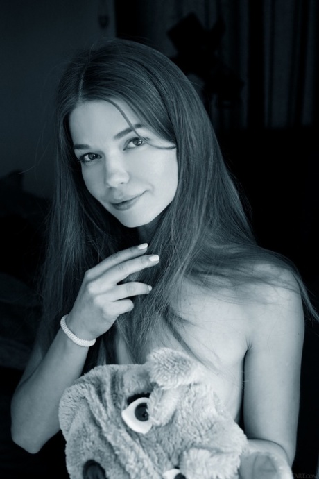 Met Art starring Nedda A Sex Pictures