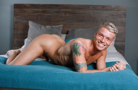 Handsome teenage boys Andy Taylor and Kyle Brant bang each other's asses