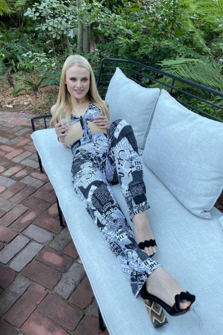 ATK Girlfriends starring Paris White Porn Images
