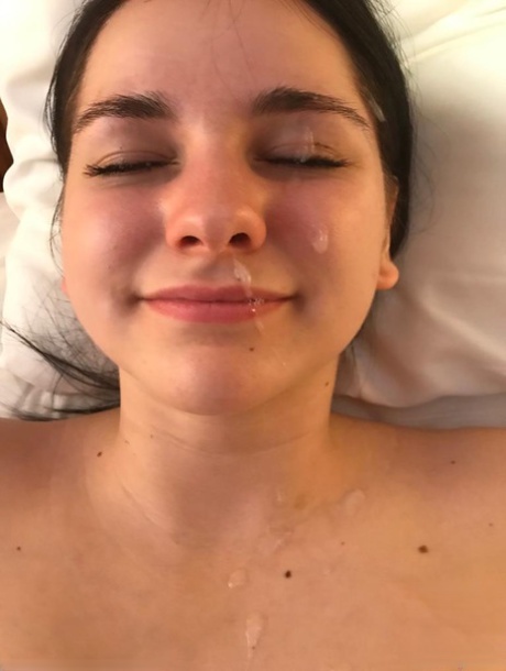 Alluring teen Violet Rain shows her big ass in a vacation pics compilation