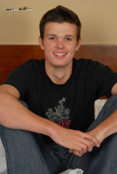 Boy Fun featuring Brady 2 XXX Images