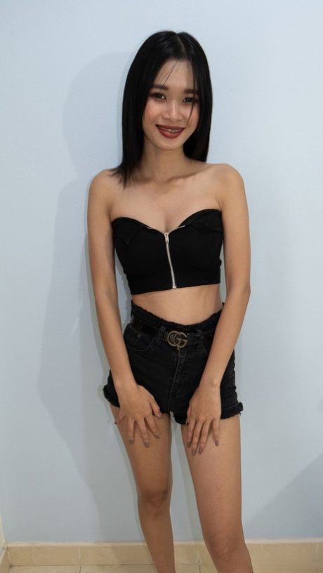 Pretty Thai teen Bussaba goes topless at the casting  shows her boobs