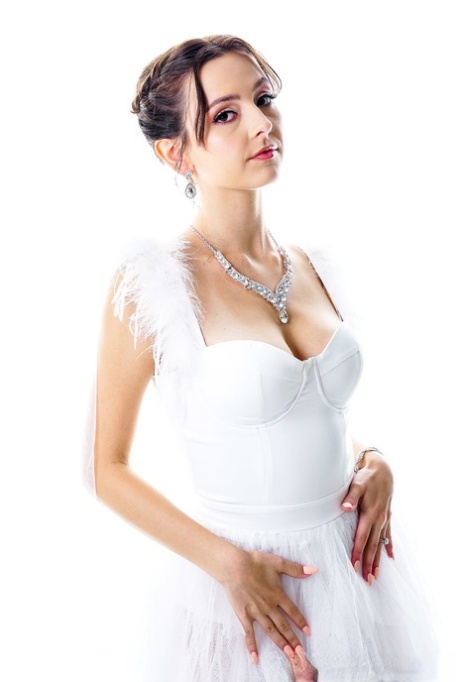 Bride Serena Hill gets involved in a 3some with her hubby & her mother-in-law