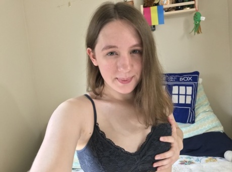 Ersties performed by Tzara Marie Naked Porn Pics