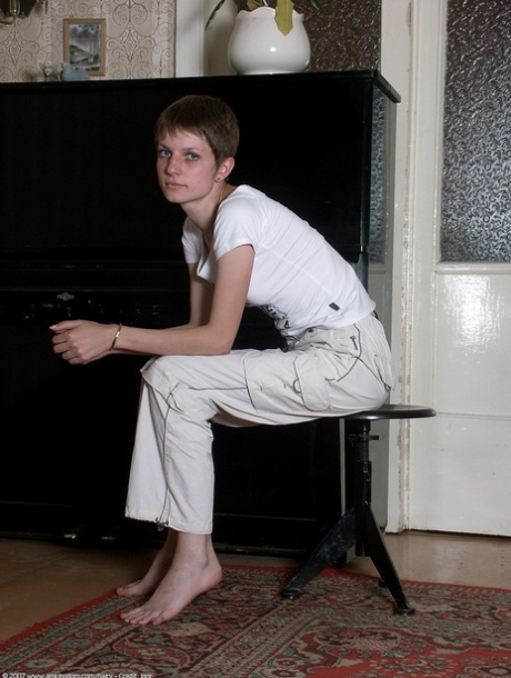 ATK Archives performed by Marina XXX Pictures